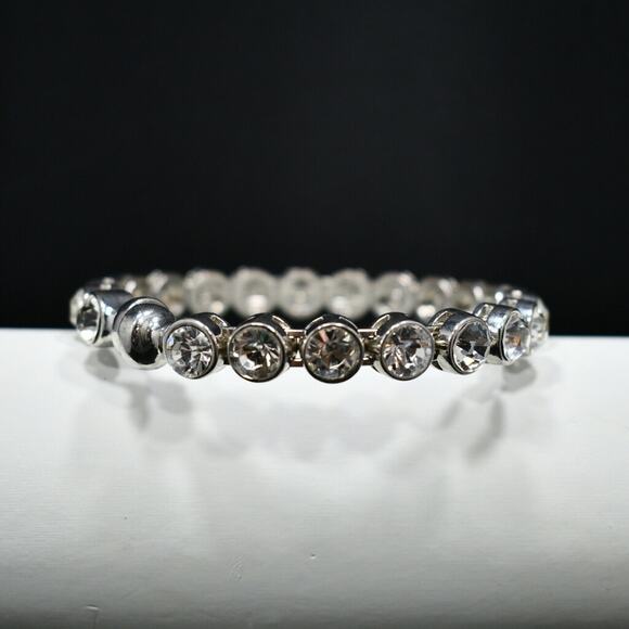 Clear Rhinestone Headlight Bracelet, Magnetic Clasp, 7 1/2 Inches - Picture 3 of 10